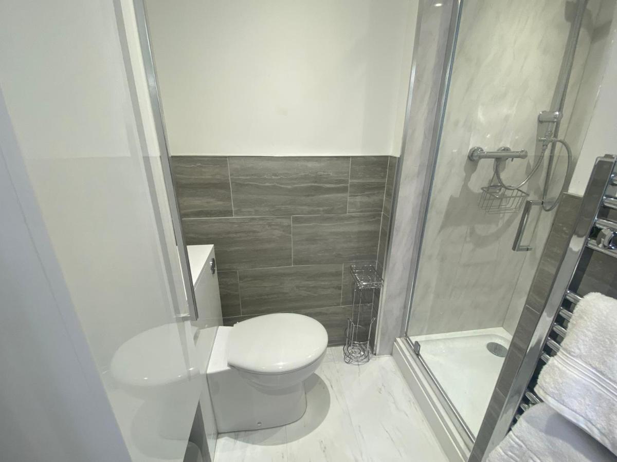 The Lily Pad Near Poole Dorset Self Contained Private Entrance And Free Parking Hotell Corfe Mullen Eksteriør bilde